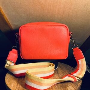 NWOT! Universal Thread Goods Co. Coral Pink Hand Bag